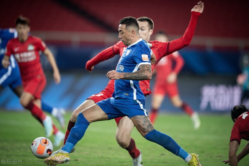 冰球官方公布最新积分榜,悬念再起 冰球官方公布最新积分榜,悬念再起