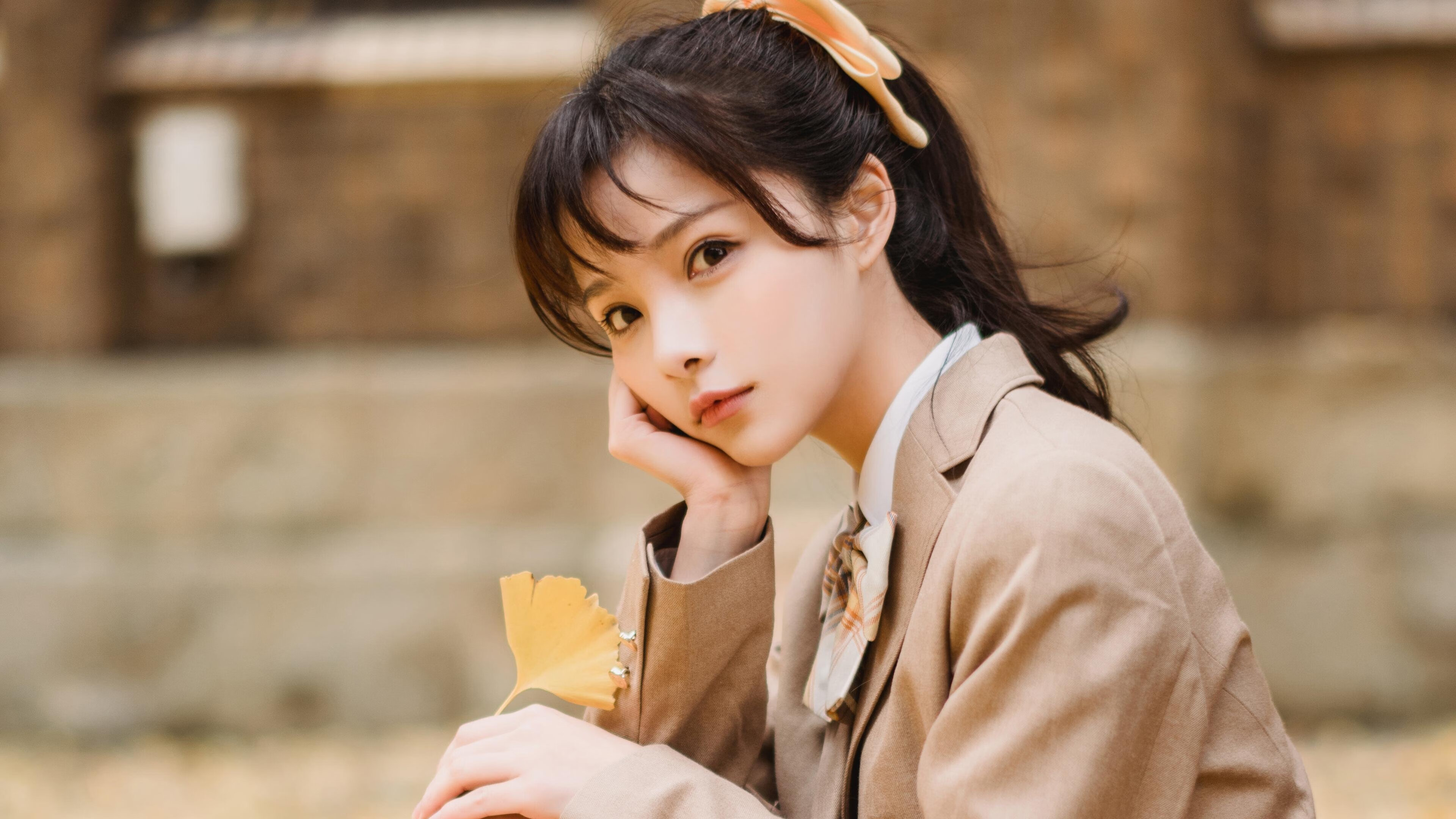 篮球双线，拉梅洛爆发闪耀NBA，猛龙轻取深圳队提前终结悬念