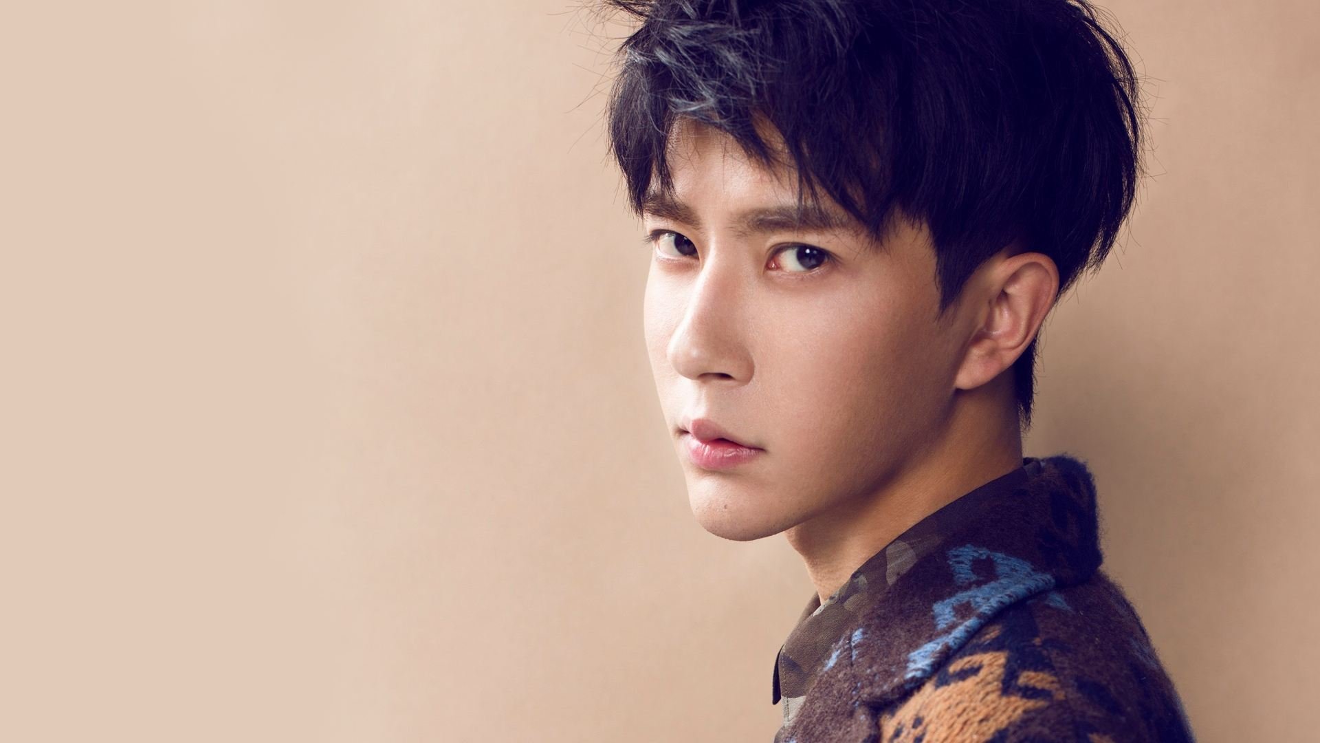 跨界风暴，广东队争冠战击败独行侠，恩比德意外亮相F1揭幕战夺魁