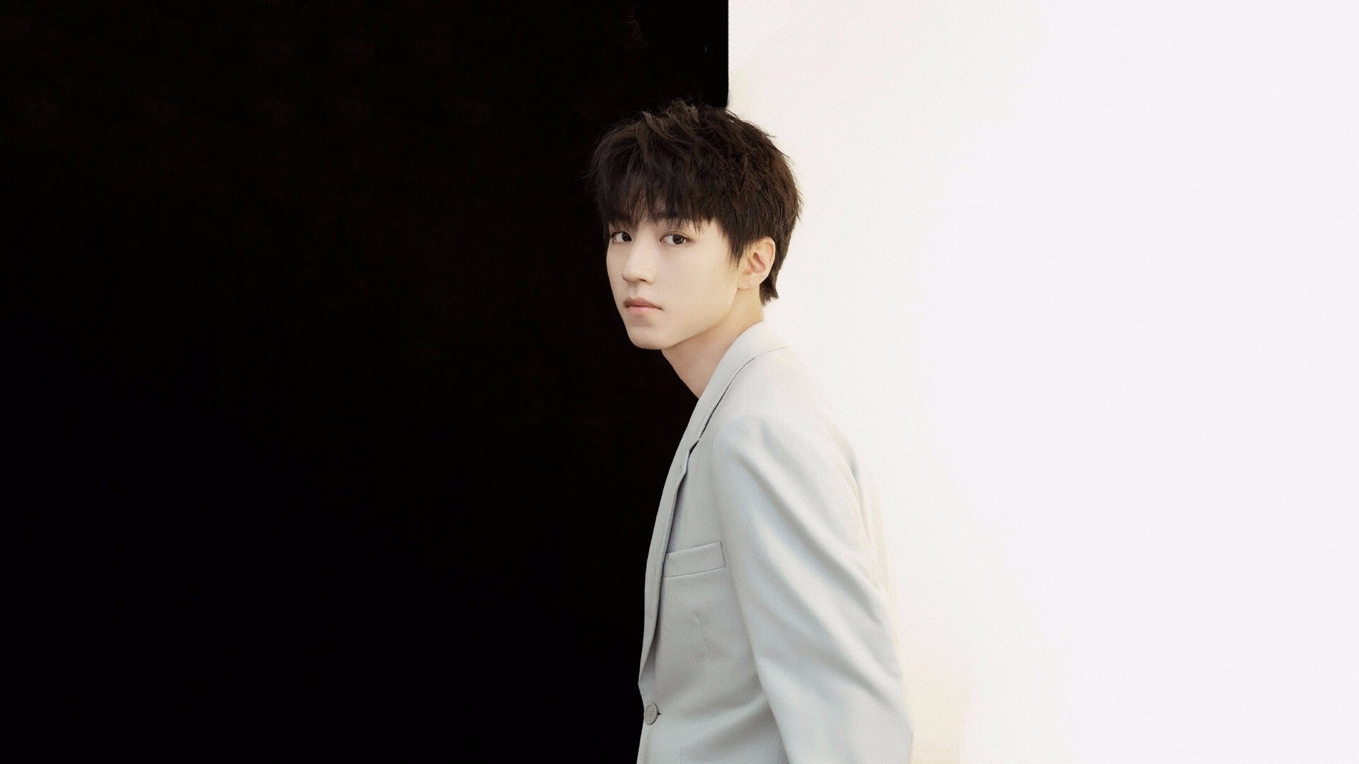 基耶萨独舞安联,拜仁对阵芬兰友谊赛中的主宰者传奇